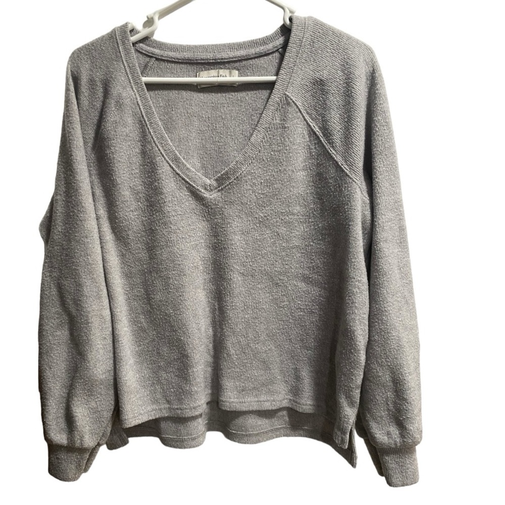 Abercrombie & Fitch Grey‎ Soft and Cozy Sweater, size Large